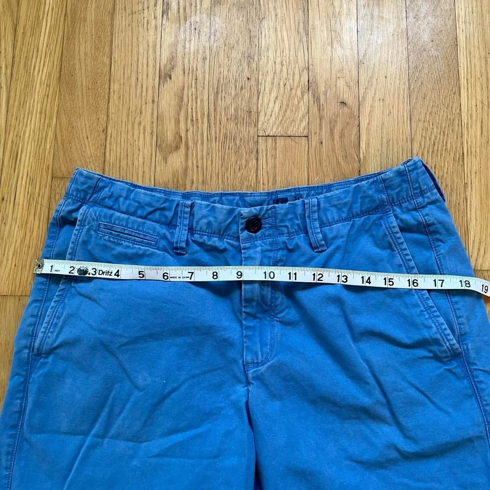 GAP Blue chino shorts with a relaxed fit, Men's 30